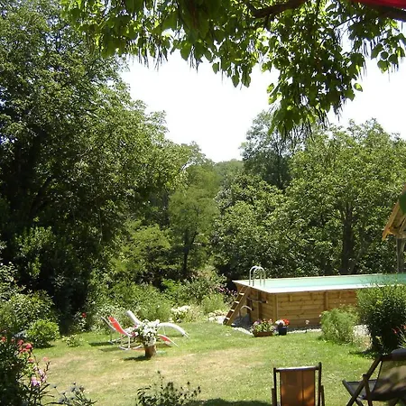 Des Coteaux De Gascogne Bed & Breakfast *